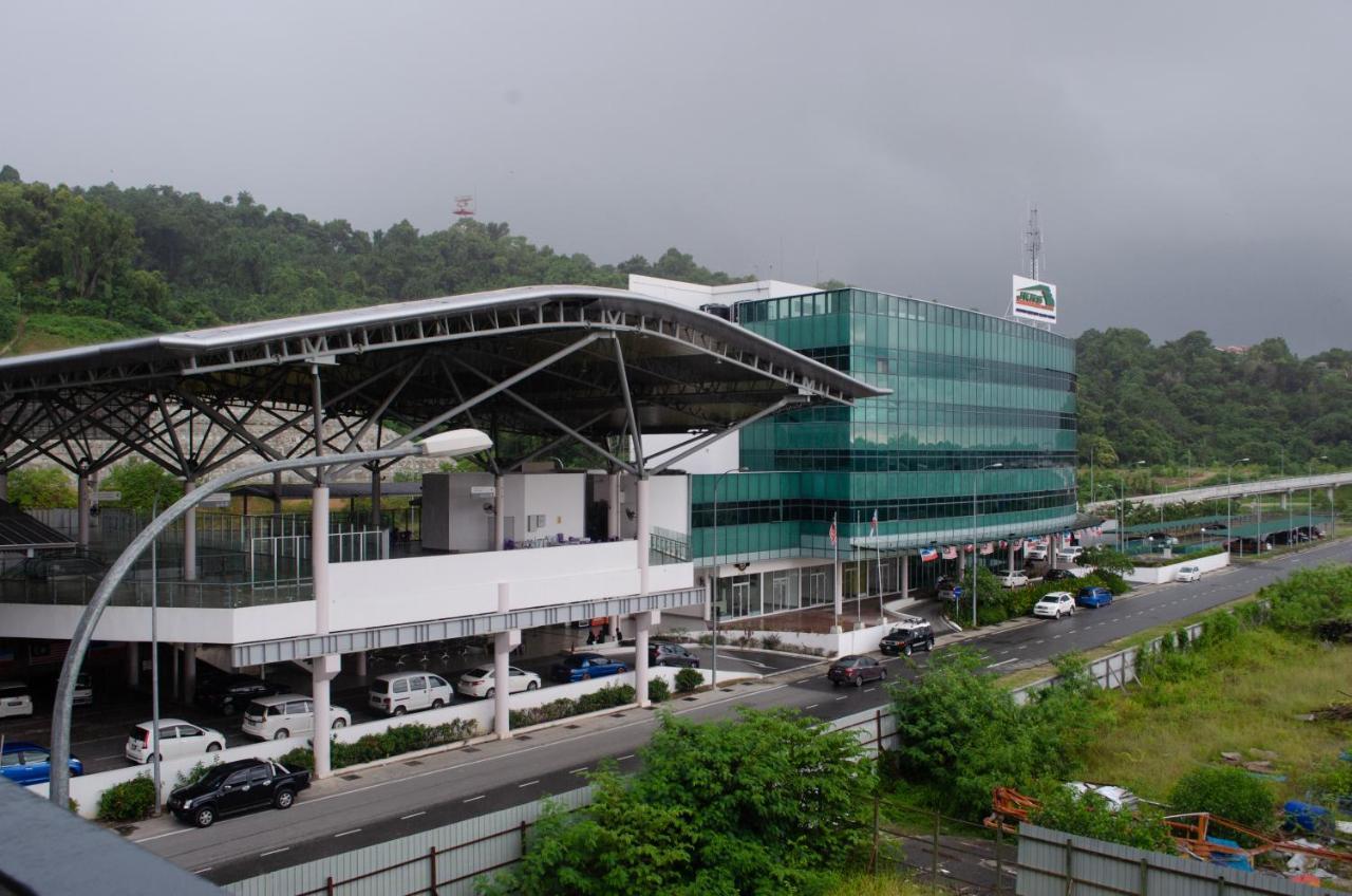 Aeropod Suites By Calvin Kota Kinabalu Bagian luar foto